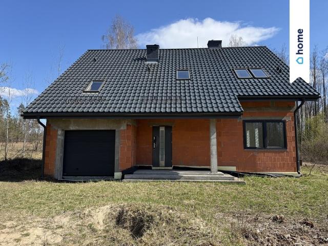 Do sprzedania przestronny dom 186 m² z dużą działką w Zaściankach