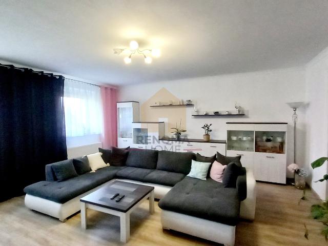 Do sprzedania przestronny dom 200 m² z garażem i stodołą