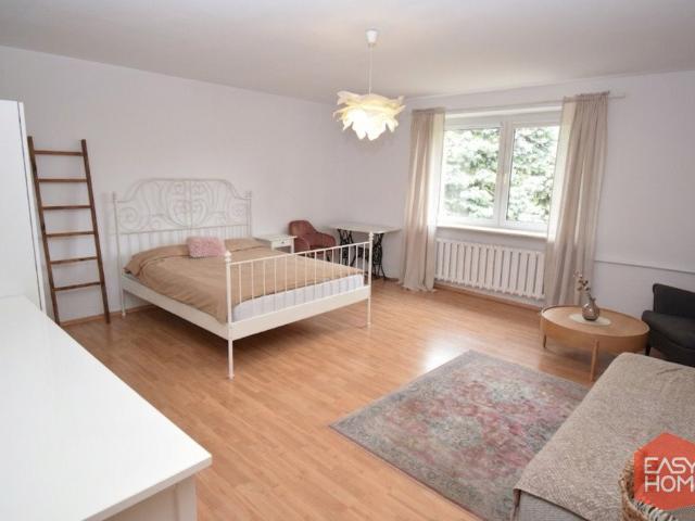 Do sprzedania przestronny dom 225 m² z kominkiem i dużą kuchnią