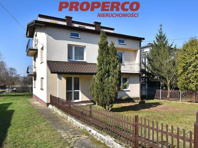Do sprzedania przestronny dom 230 m² w Mójczy z garażem i dużą działką