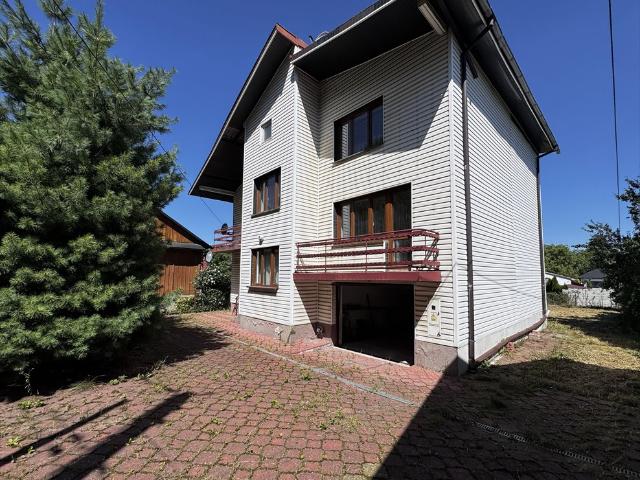 Do sprzedania przestronny dom 233 m² z garażem w Jarosławiu
