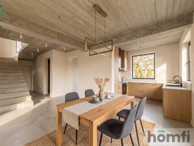 Do sprzedania przestronny dom 248 m² w Hucisku z działką 2383 m²