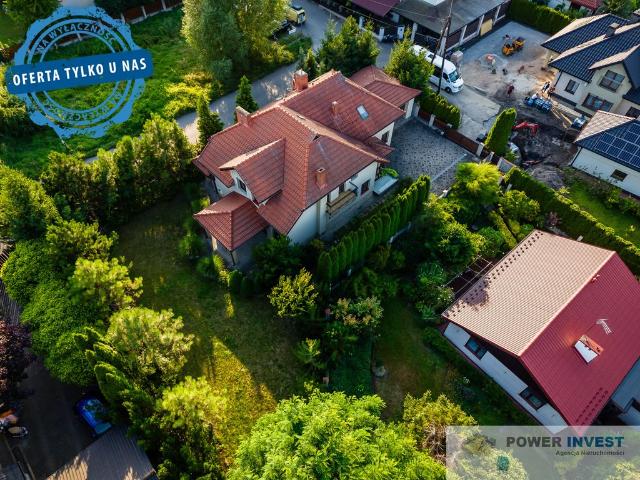 Do sprzedania przestronny dom 260 m² z niezależną częścią w Krakowie