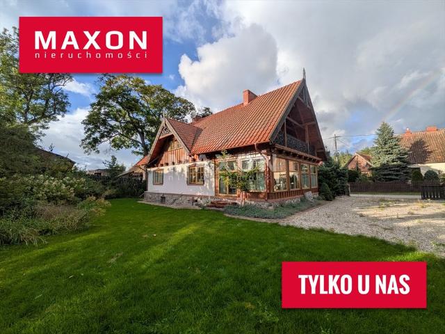 Do sprzedania przestronny dom 271 m² z sauną i kominkami