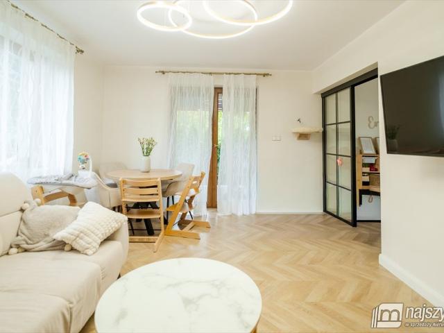 Do sprzedania przestronny dom z piwnicą 65 m² w Szczecinie