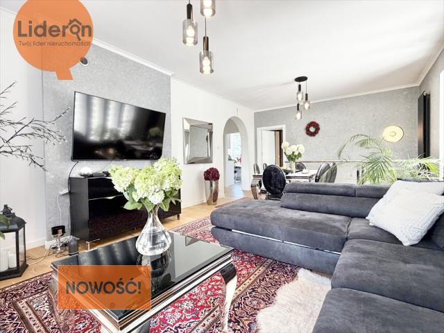 Do sprzedania przestronny dom bliźniak 304 m² w Łasku Kolumnie