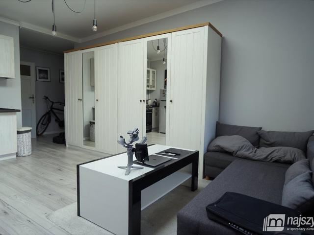 Do sprzedania przestronna kawalerka 30,5 m² z widokiem na ogrody