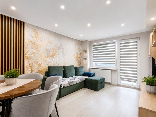 Do sprzedania przestronne mieszkanie 46 m² z balkonem w Zabrzu