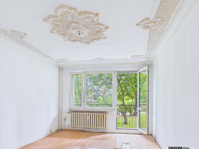 Do sprzedania przestronne mieszkanie 48 m² z dużym balkonem w Kielcach