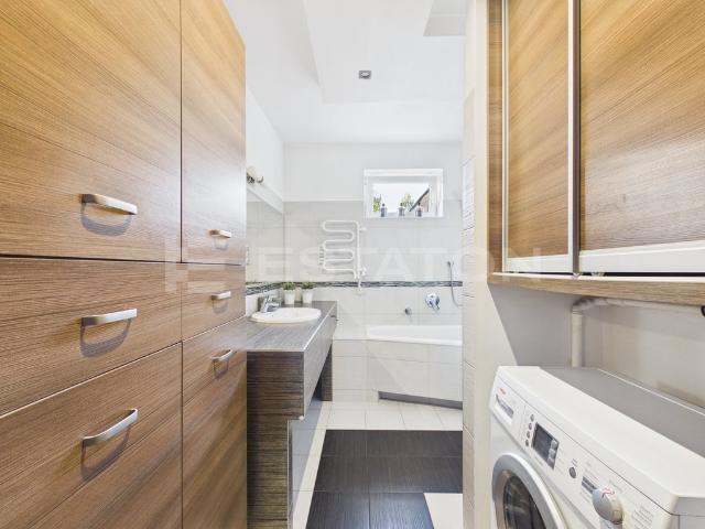 Do sprzedania przestronne mieszkanie 55 m² z dużym tarasem w Kielanówce