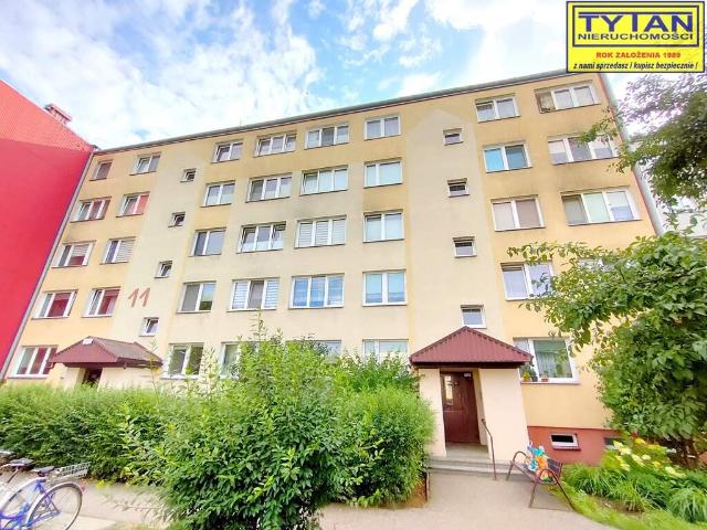 Do sprzedania przestronne mieszkanie 58 m² z ogródkiem w Ostrołęce