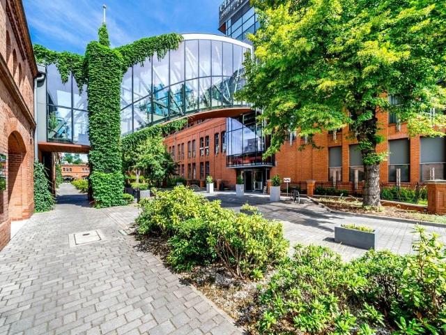 Do sprzedania przestronne mieszkanie 58 m² z tarasem w City Park