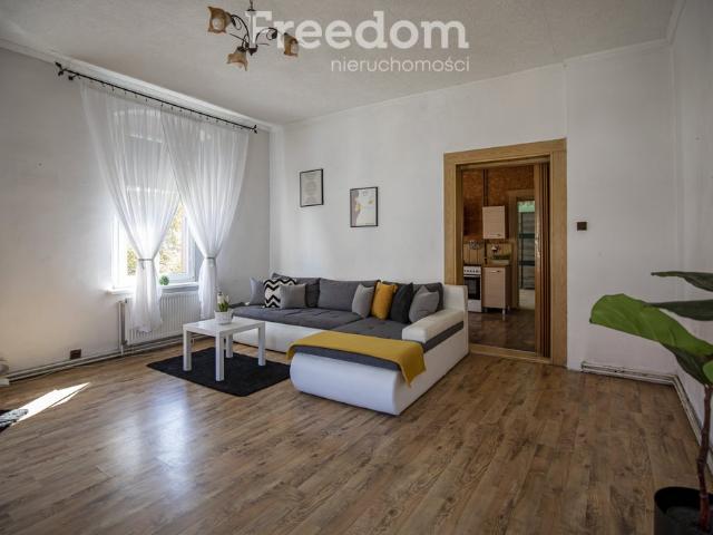 Do sprzedania przestronne mieszkanie 64 m² w Brzegu
