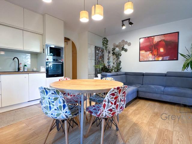 Do sprzedania przestronne mieszkanie 70 m² w Otwocku