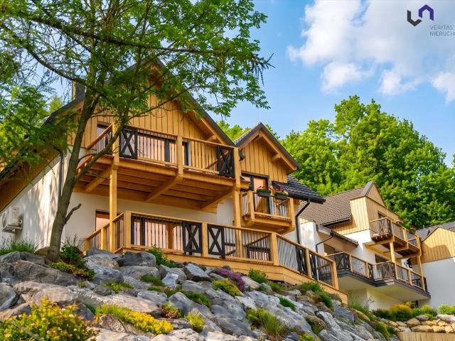Do sprzedania przestronne mieszkanie 83 m² w Ustroniu z działką