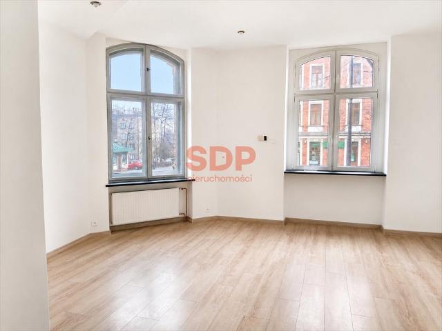 Do sprzedania przestronne mieszkanie 90 m² z 4 pokojami w Rudzie Śląskiej