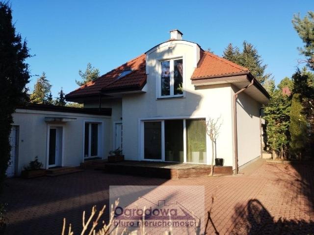Do sprzedania przestronne dwa domy 434 m² w Wilanowie