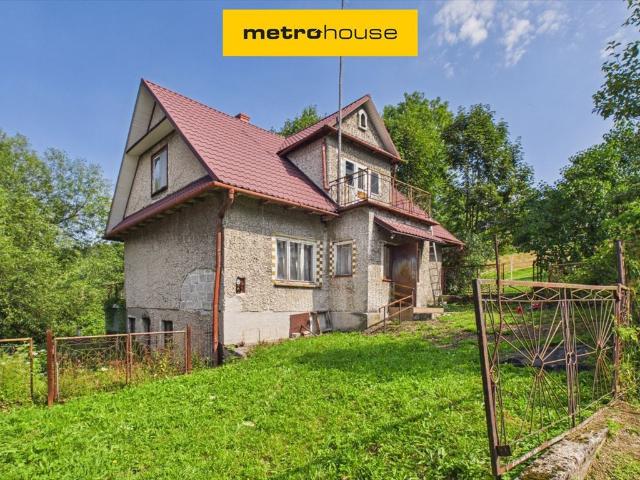 Dom z potencjałem 148 m² w Zawadce z widokiem na góry