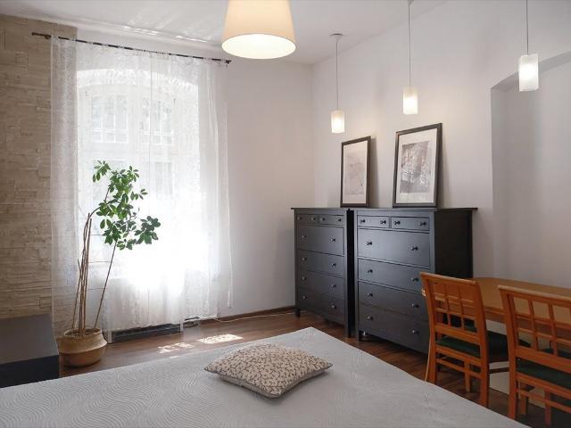 Na sprzedaż przestronne 113 m² mieszkanie 5 pokoi z balkonem w Katowicach