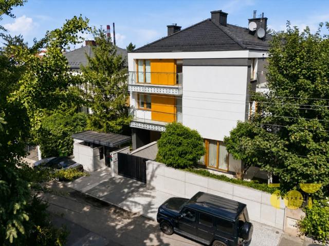 Do sprzedania przestronne 228 m² apartament na Wilanowie