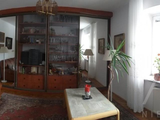 Do sprzedania przestronne 2 lokalowe domy 400 m² w Warszawie
