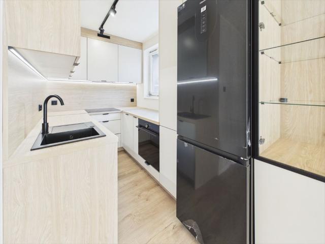 Do sprzedania przestronne 3 pokojowe mieszkanie 46 m² po remoncie