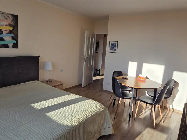 Do sprzedania przestronne 3 pokojowe mieszkanie 48 m² w Warszawie