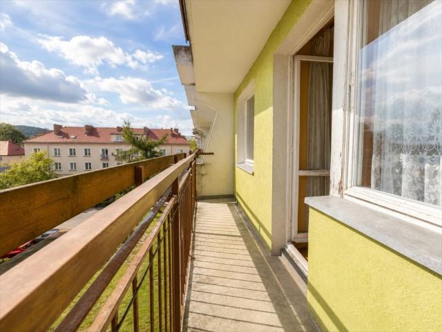 Do sprzedania przestronne 3 pokojowe mieszkanie 53,7 m² w Jeleniej Górze