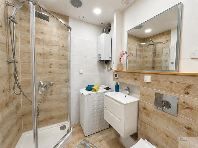 Do sprzedania przestronne 3 pokojowe mieszkanie 55,83 m² w Katowicach