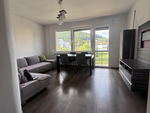 Do sprzedania przestronne 3 pokojowe mieszkanie 60 m² z widokiem na Góry