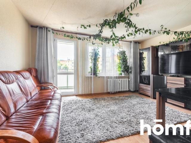 Do sprzedania przestronne 3 pokojowe mieszkanie 61 m² z balkonem