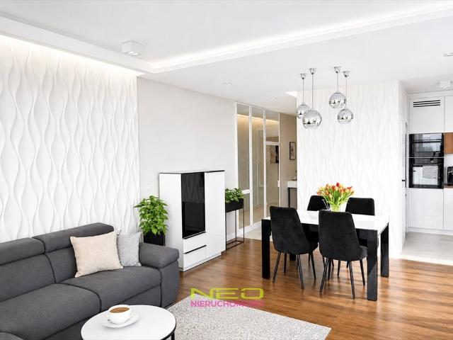 Do sprzedania przestronne 3 pokojowe mieszkanie 74 m² z dużym balkonem w Częstochowie