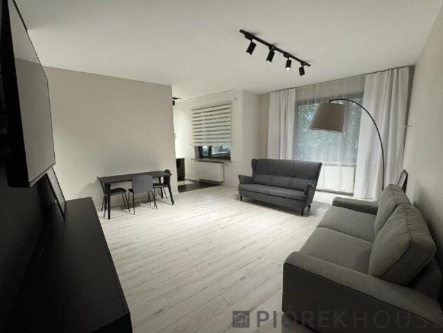 Do sprzedania przestronne 3 pokojowe mieszkanie 86 m² w Wilanowie