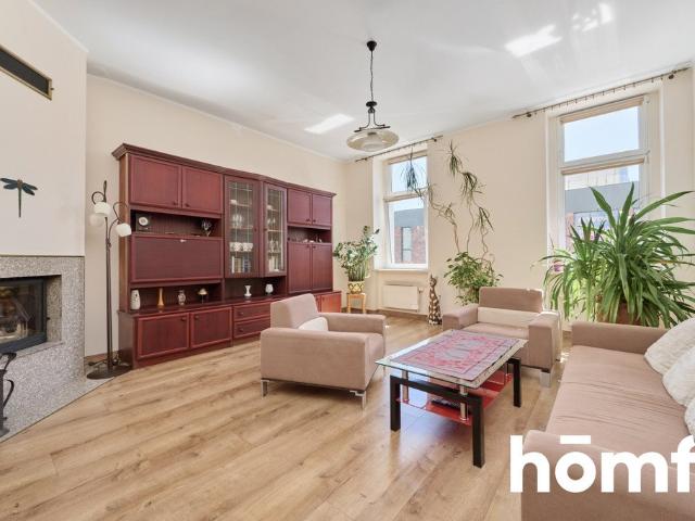 Na sprzedaż przestronne 3 pokojowe mieszkanie 86 m² z kominkiem w Brochowie