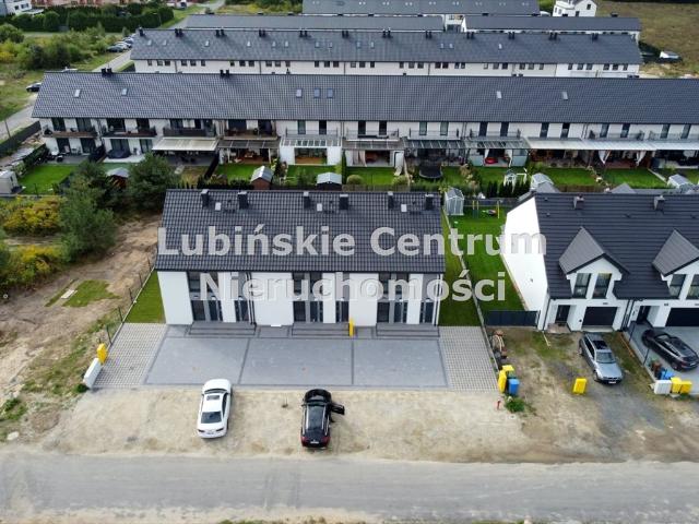 Do sprzedania przestronne 3 pokojowe mieszkanie z balkonem i miejscem postojowym