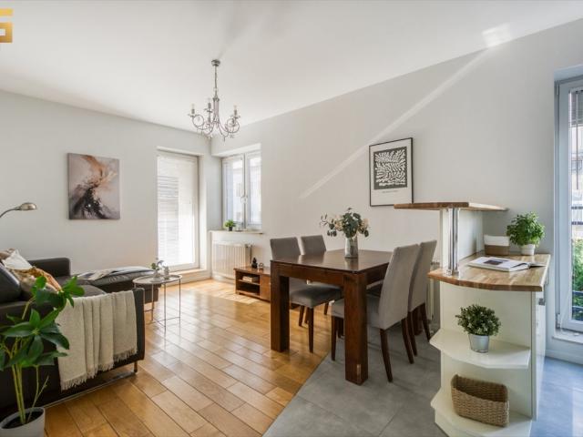 Do sprzedania przestronne 43 m² mieszkanie w Warszawie