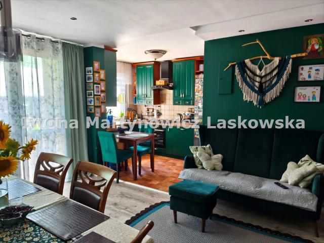 Do sprzedania przestronne 4 pokojowe mieszkanie 70,52 m² w Ścinawie