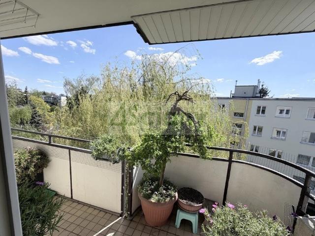 Do sprzedania przestronne 58,8 m² mieszkanie z balkonem i garażem