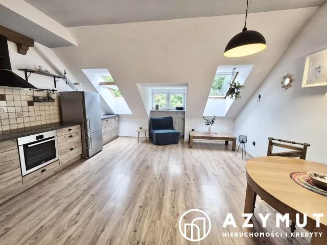 Do sprzedania przestronne 74 m² dwupoziomowe mieszkanie w Legnicy