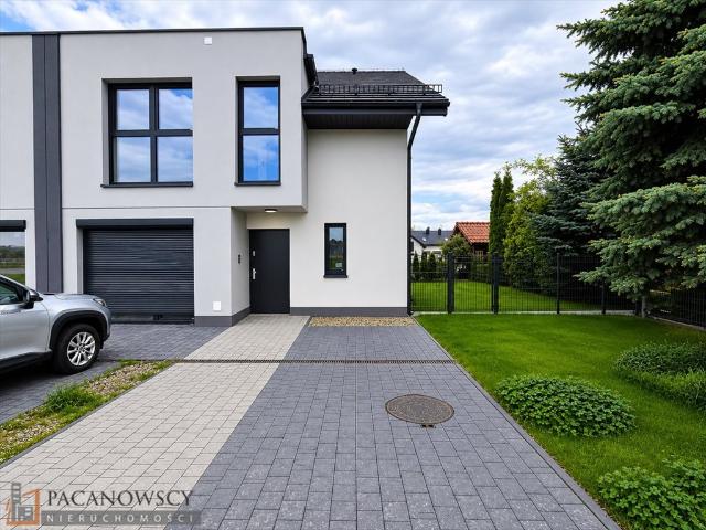 Do sprzedania przestronne 74,7 m² dwupoziomowe mieszkanie z ogródkiem 83 m²