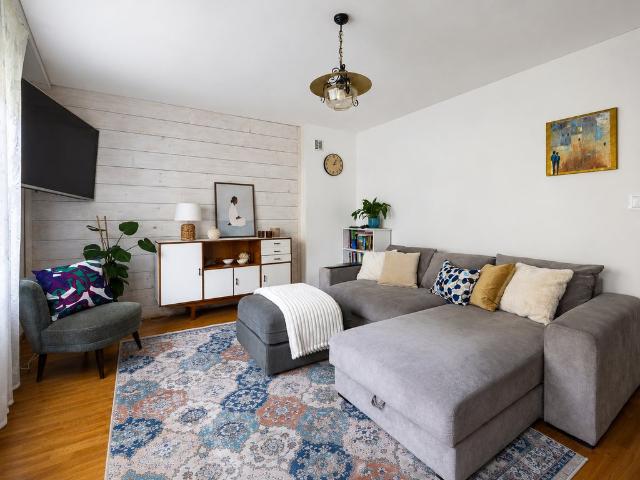 Do sprzedania przestronne 77 m² z 2 ogródkami w Markach