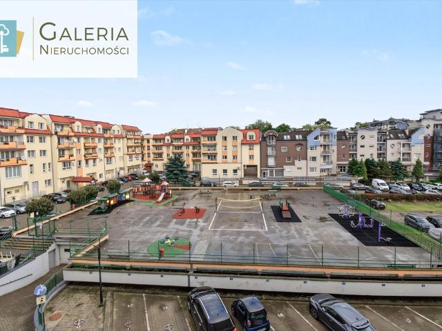 Do sprzedania przestronne 79 m² mieszkanie z balkonem w centrum Elbląga