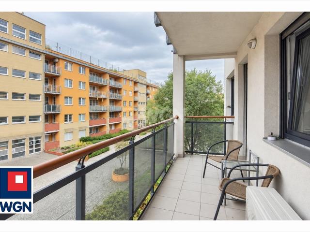 Do sprzedania przestronne 73 m² mieszkanie z balkonem i garażem