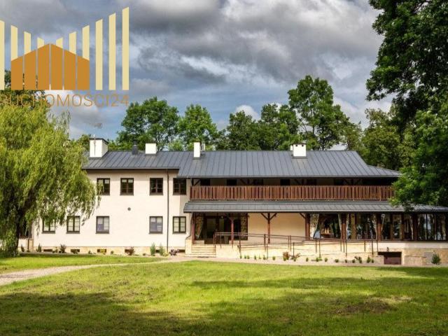 Do sprzedania rekreacyjny ośrodek 1813 m² z domkami i karczmą