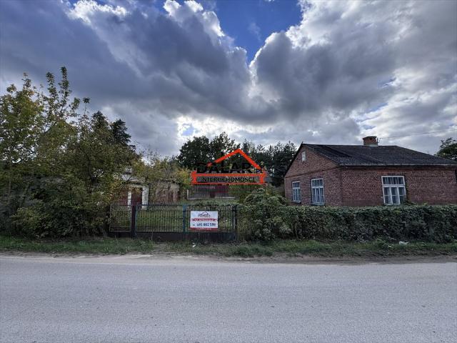 Do sprzedania siedlisko 60 m² z budynkami gospodarczymi w Dobiecinie