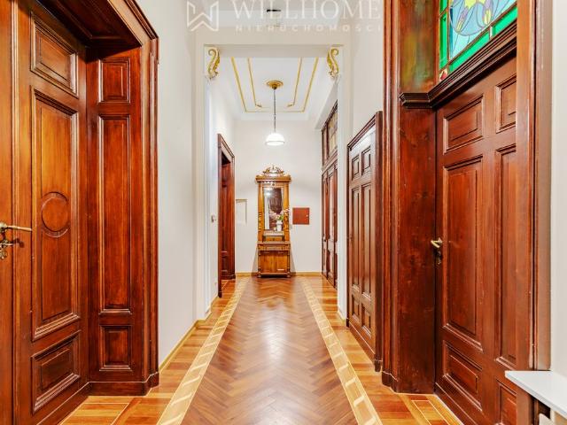 Zabytkowy apartament 148 m² w Ostrowie Tumskim polecam