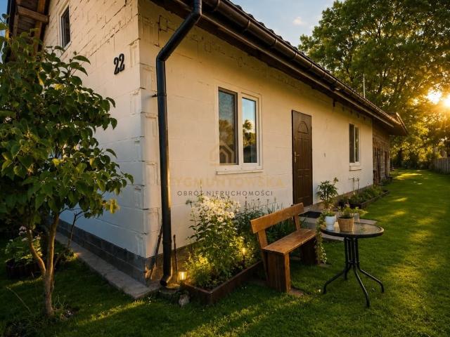 Do sprzedania urokliwy domek 44 m² z dużą działką 1300 m² w Żarnowie
