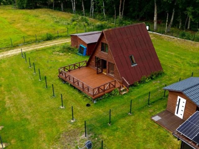Do sprzedania urokliwy domek 57 m² z tarasem i ogrodem