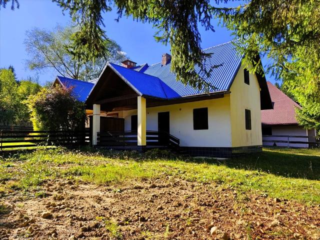 Do sprzedania urokliwy domek 70 m² 150 m od Jeziora Solińskiego