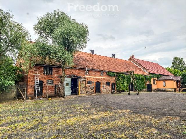 Do sprzedania urokliwe siedlisko 222 m² z dużą działką 3452 m²